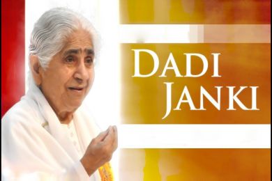 TÌNH YÊU THƯƠNG VÀ SỰ THÔNG TUỆ - DADI JANKI - TỪ NỘI TÂM HƯỚNG RA BÊN NGOÀI